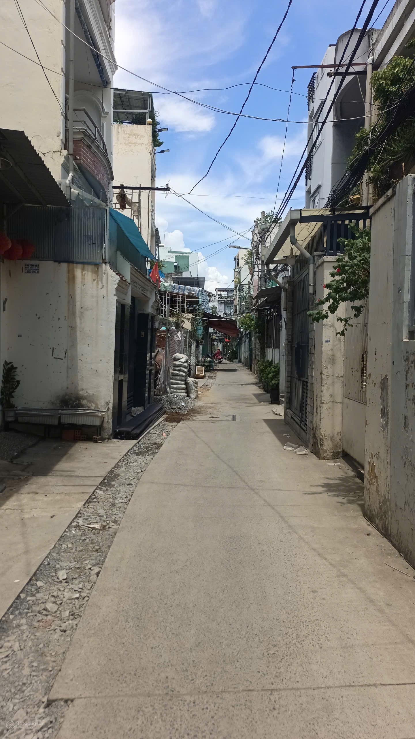 Bán nhà hẻm 4m DT khủng 67 m2